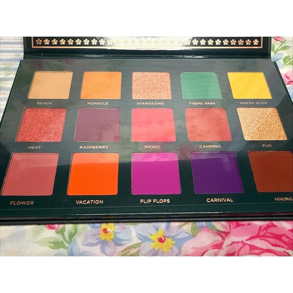 Ace Beauté Nostalgia Eyeshadow Palette 15 Shades Bright Bold‎ Colors New